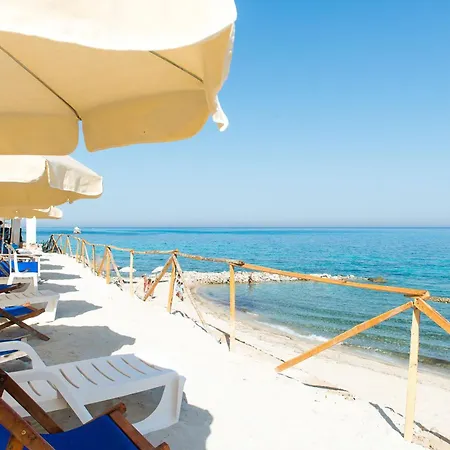 Two-room With Swimming Pool And Breakfast Included 2 Km From Tropea Bed & Breakfast