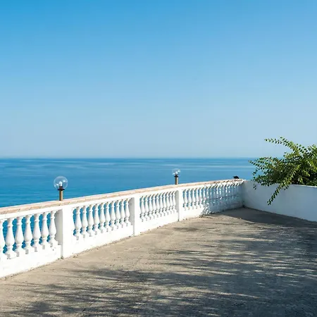 Two-room With Swimming Pool And Breakfast Included 2 Km From Tropea 3*